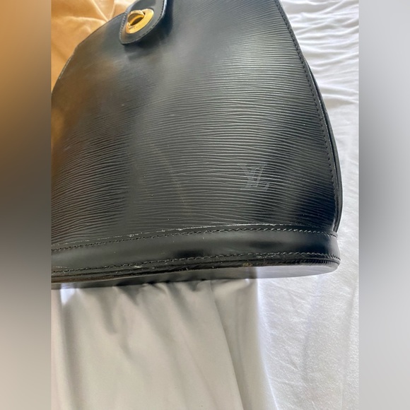 LV Epi Cluny shoulder bag - Picture 5 of 13